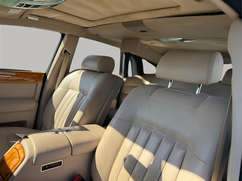Rolls-Royce Phantom Sedan 2006