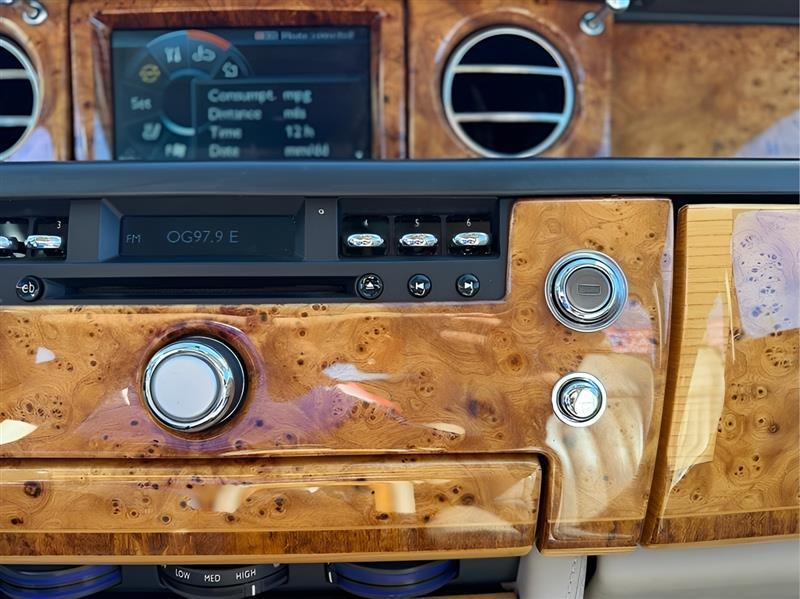 Rolls-Royce Phantom Sedan 2006