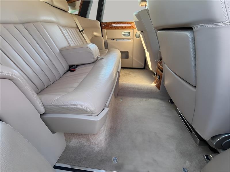 Rolls-Royce Phantom Sedan 2006