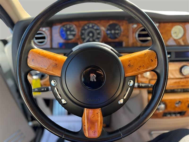 Rolls-Royce Phantom Sedan 2006