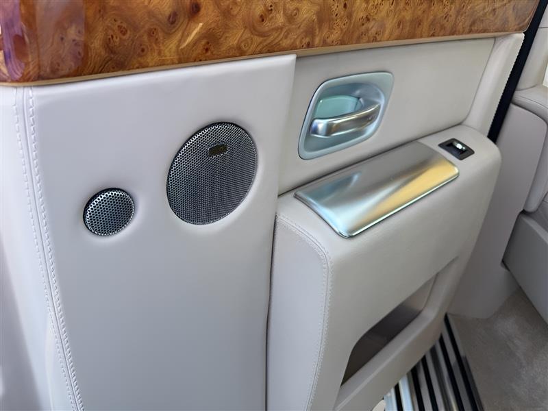 Rolls-Royce Phantom Sedan 2006
