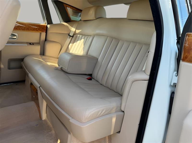Rolls-Royce Phantom Sedan 2006