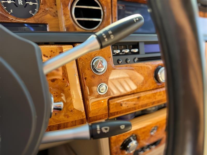 Rolls-Royce Phantom Sedan 2006