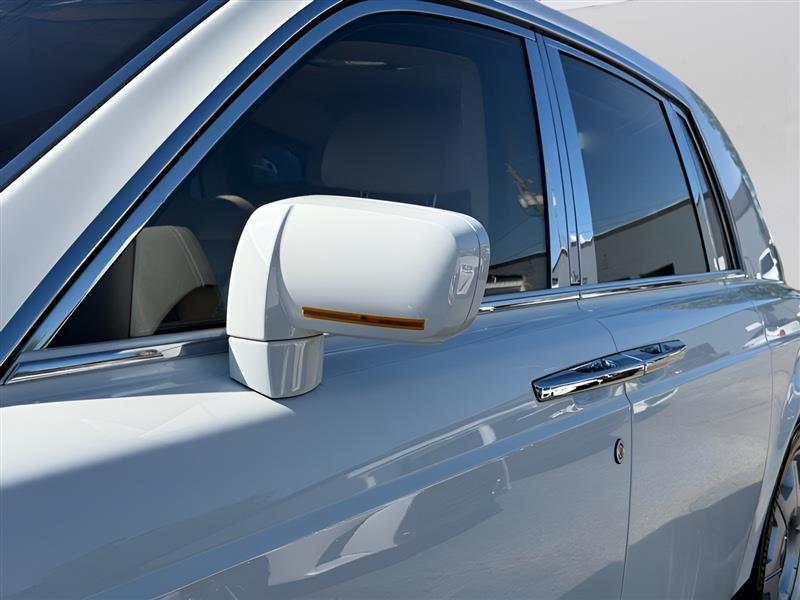 Rolls-Royce Phantom Sedan 2006