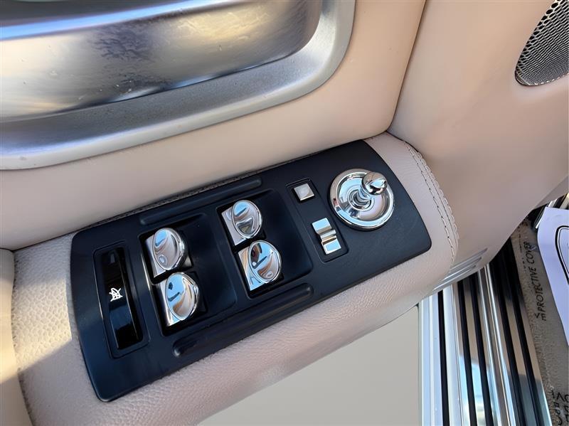 Rolls-Royce Phantom Sedan 2006