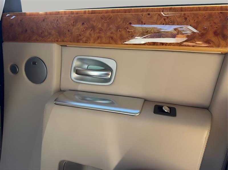 Rolls-Royce Phantom Sedan 2006
