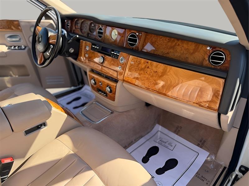 Rolls-Royce Phantom Sedan 2006