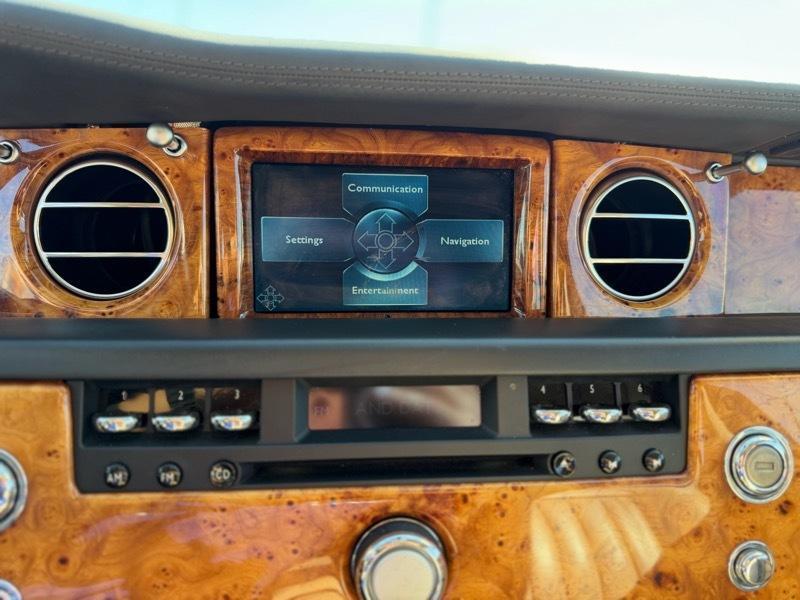 Rolls-Royce Phantom Sedan 2006