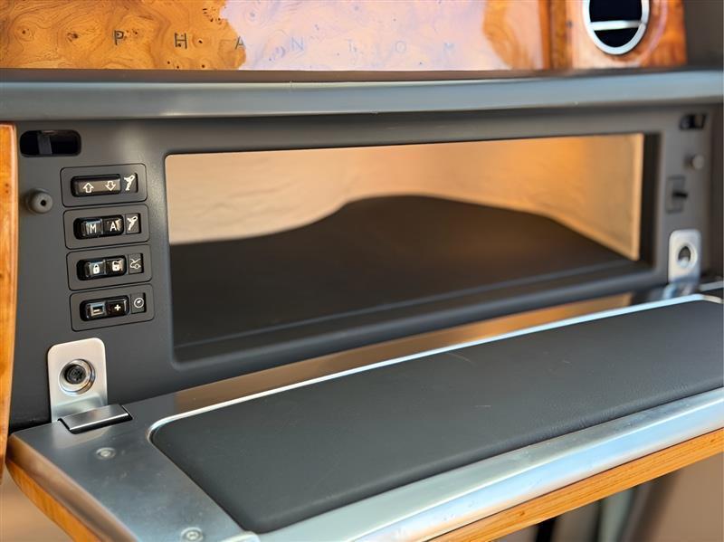 Rolls-Royce Phantom Sedan 2006