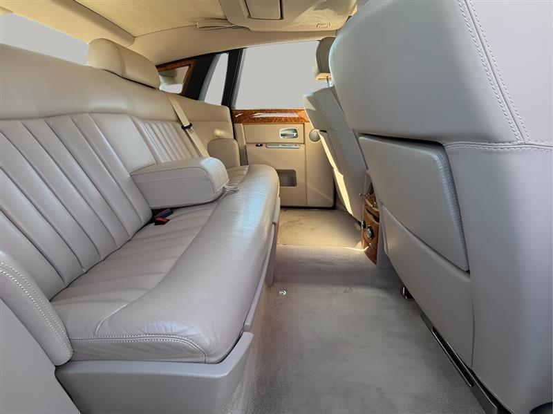 Rolls-Royce Phantom Sedan 2006