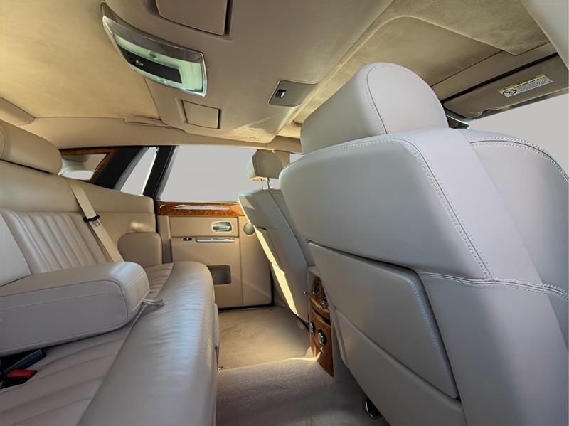 Rolls-Royce Phantom Sedan 2006