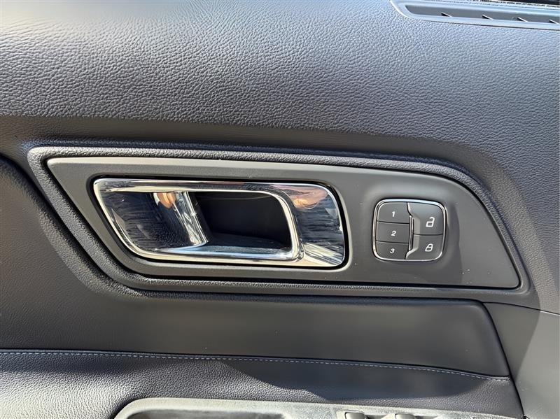 Ford Mustang GT Premium 2D Convertible 2015