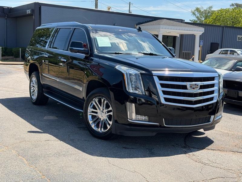 Cadillac Escalade ESV 4D SUV RWD 2018