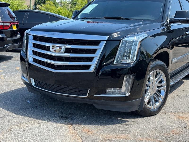 Cadillac Escalade ESV 4D SUV RWD 2018