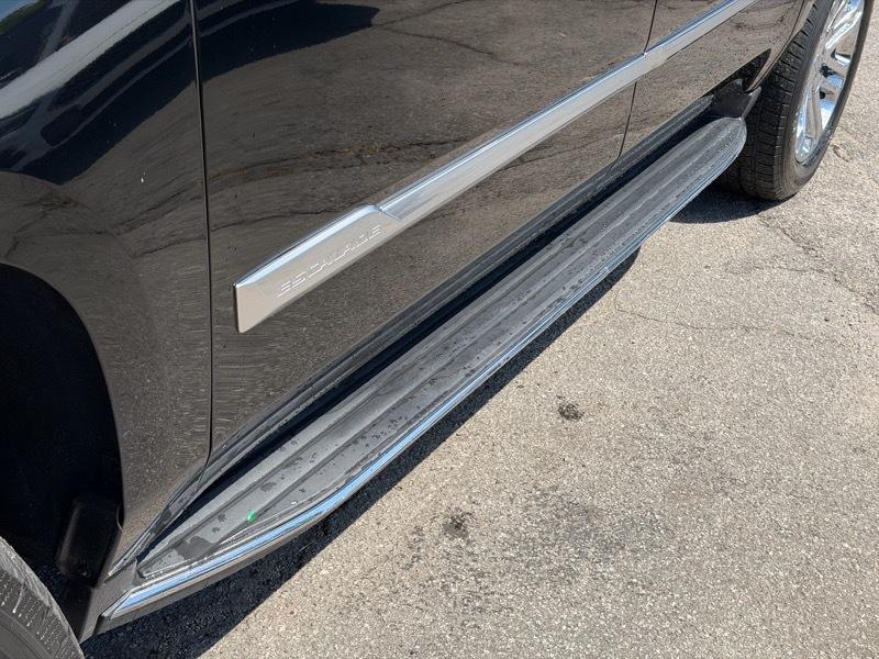 Cadillac Escalade ESV 4D SUV RWD 2018