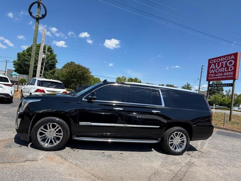 Cadillac Escalade ESV 4D SUV RWD 2018