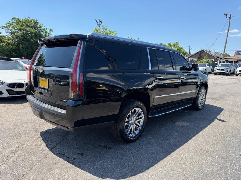 Cadillac Escalade ESV 4D SUV RWD 2018