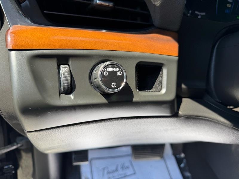 Cadillac Escalade ESV 4D SUV RWD 2018