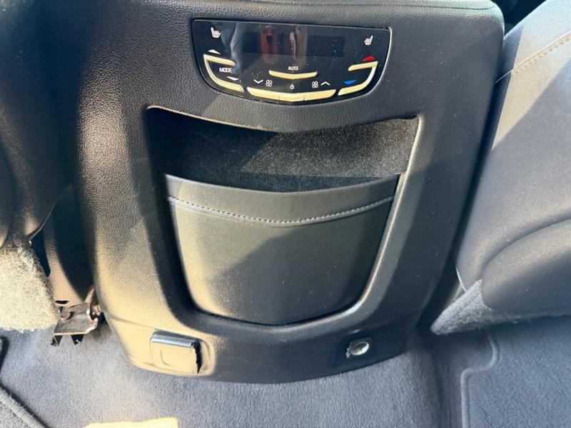 Cadillac Escalade ESV 4D SUV RWD 2018
