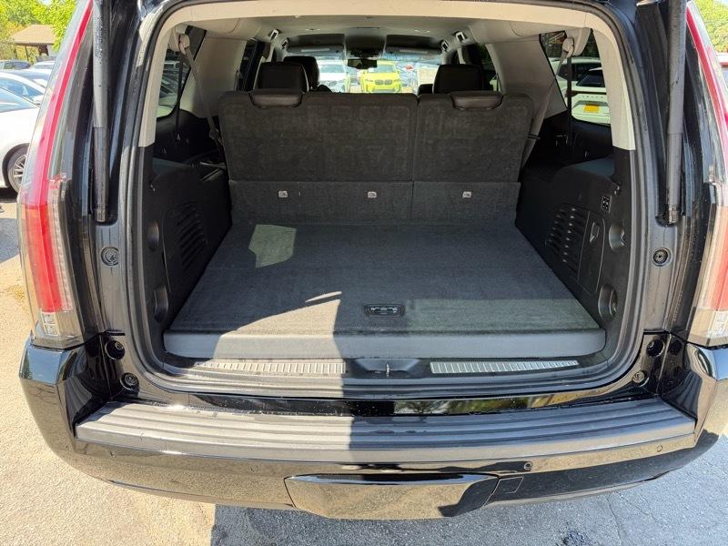 Cadillac Escalade ESV 4D SUV RWD 2018
