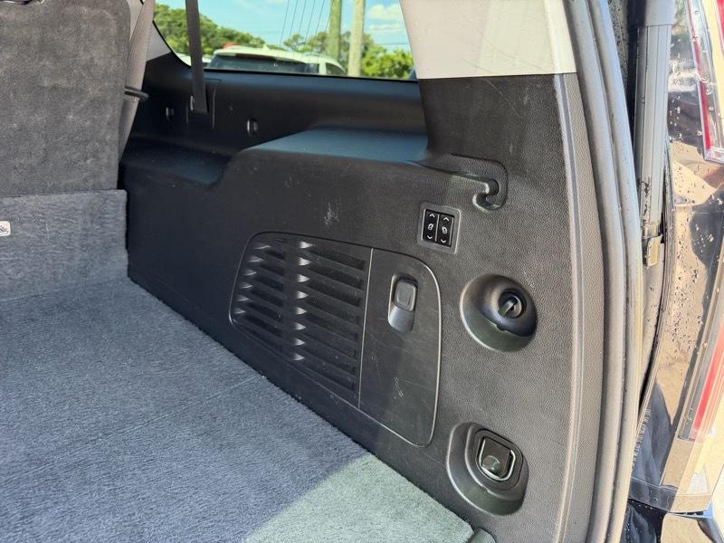 Cadillac Escalade ESV 4D SUV RWD 2018