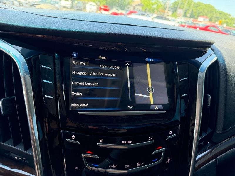 Cadillac Escalade ESV 4D SUV RWD 2018