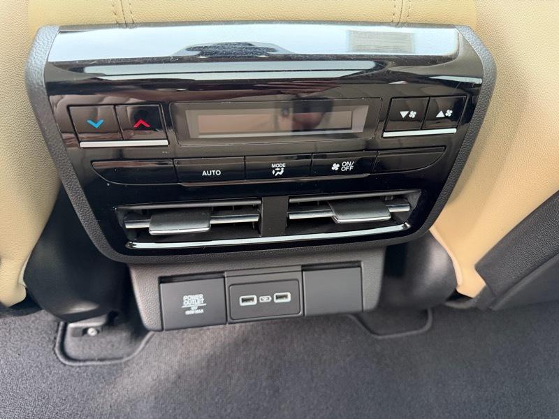 Acura MDX SH-AWD 7-Passenger 2023