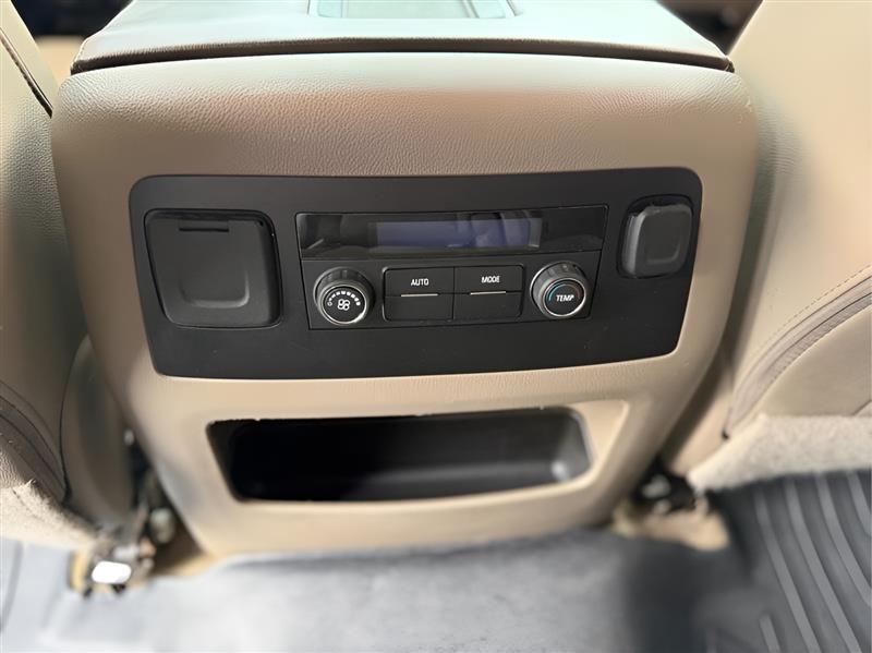 Chevrolet Suburban LT 2WD 2018