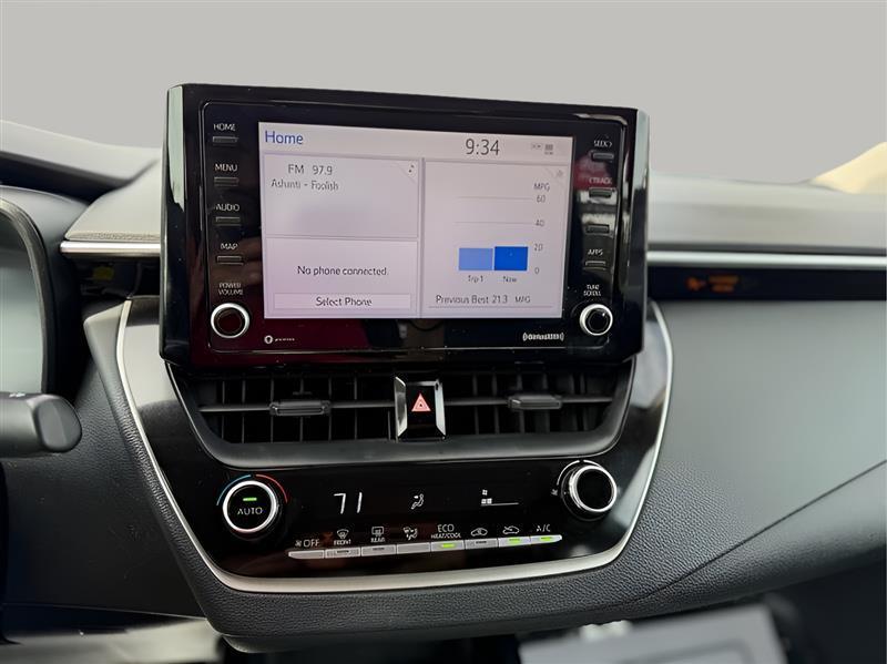 Toyota Corolla LE 2022