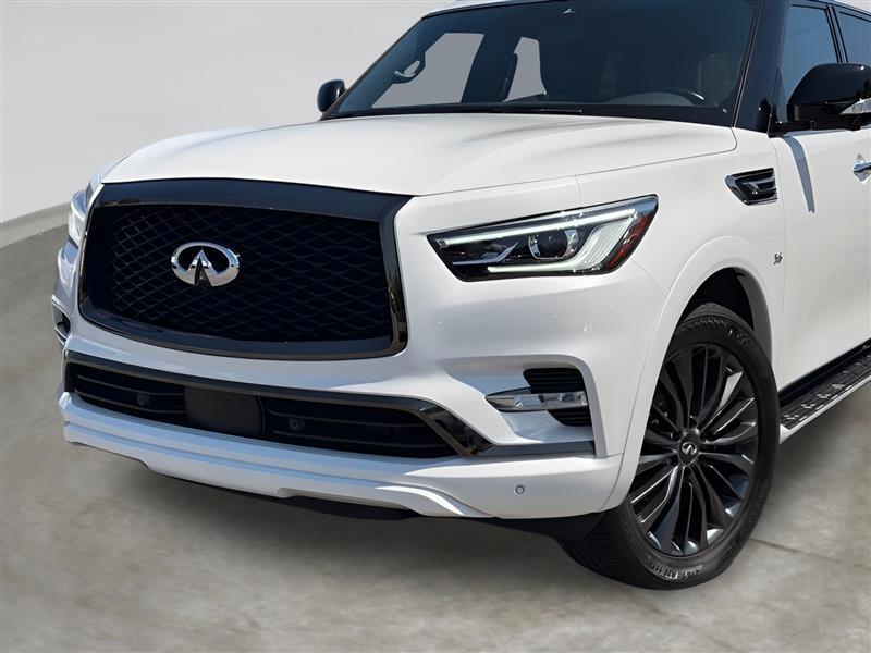 Infiniti QX80 LUXE 2020