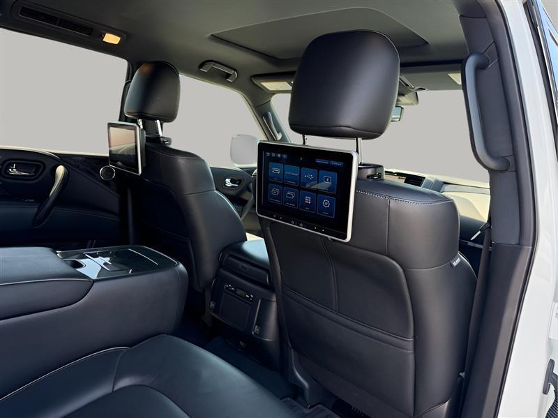 Infiniti QX80 LUXE 2020