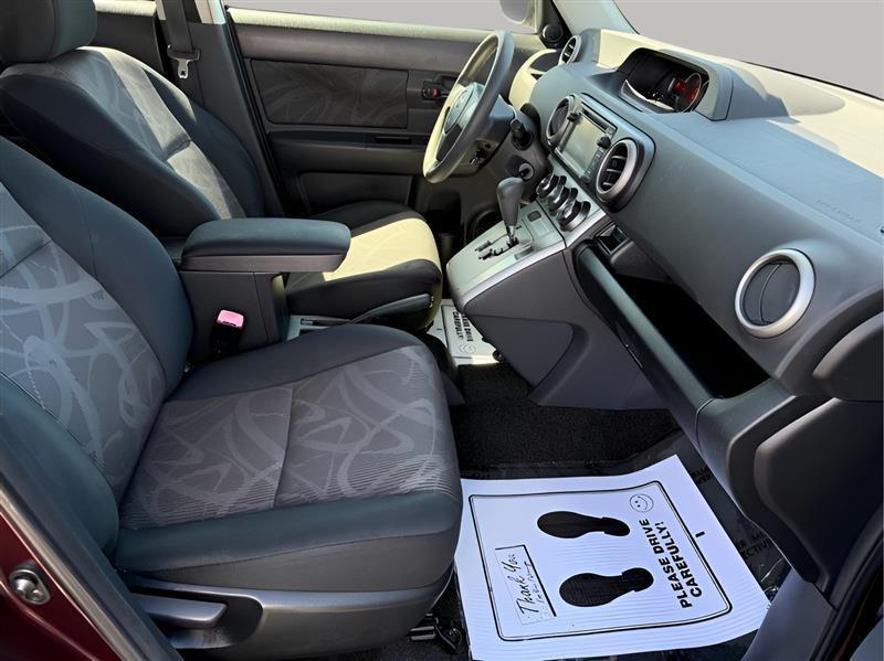 Scion xB 5dr Wgn Auto (Natl) 2014