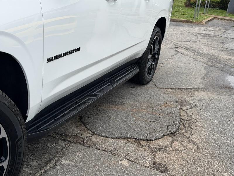 Chevrolet Suburban RST 2023