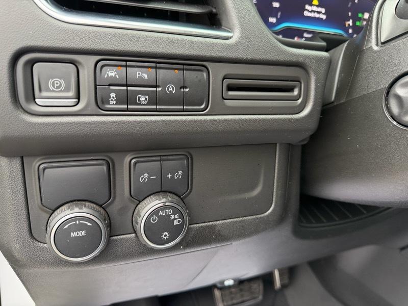 Chevrolet Suburban RST 2023