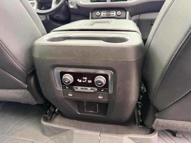 Chevrolet Suburban RST 2023