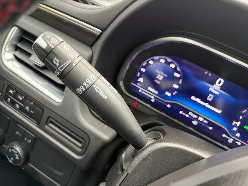 Chevrolet Suburban RST 2023