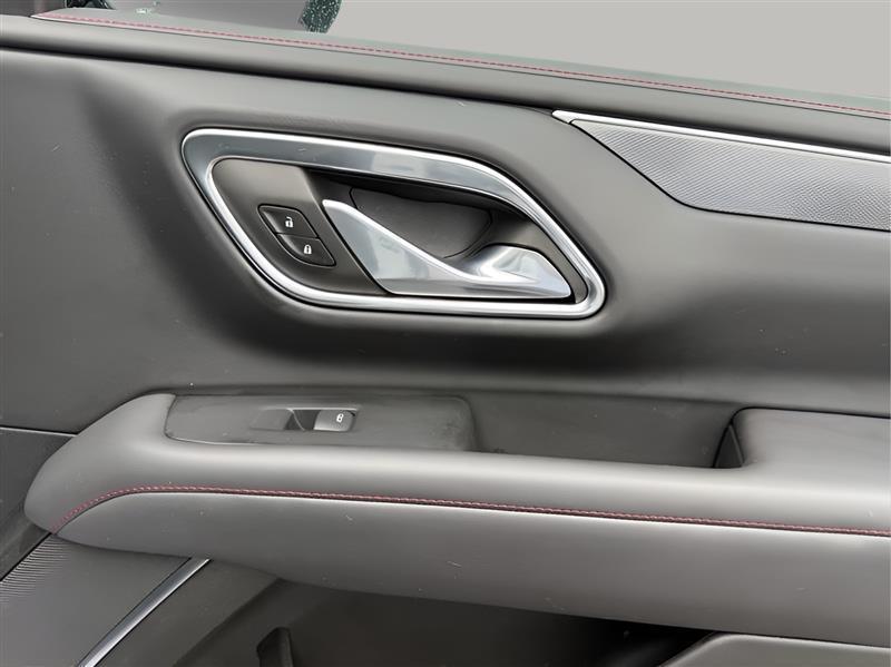 Chevrolet Suburban RST 2023