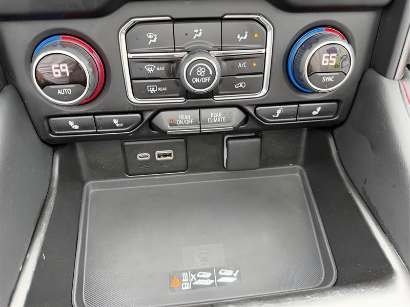 Chevrolet Suburban RST 2023