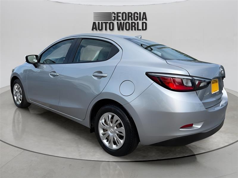 Toyota Yaris 4dr Sdn Auto 2020