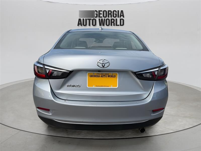 Toyota Yaris 4dr Sdn Auto 2020