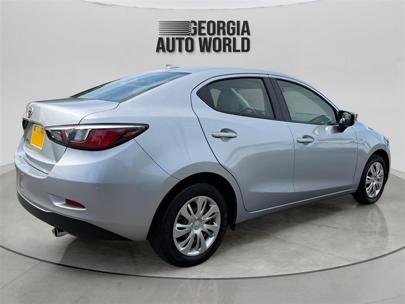 Toyota Yaris 4dr Sdn Auto 2020