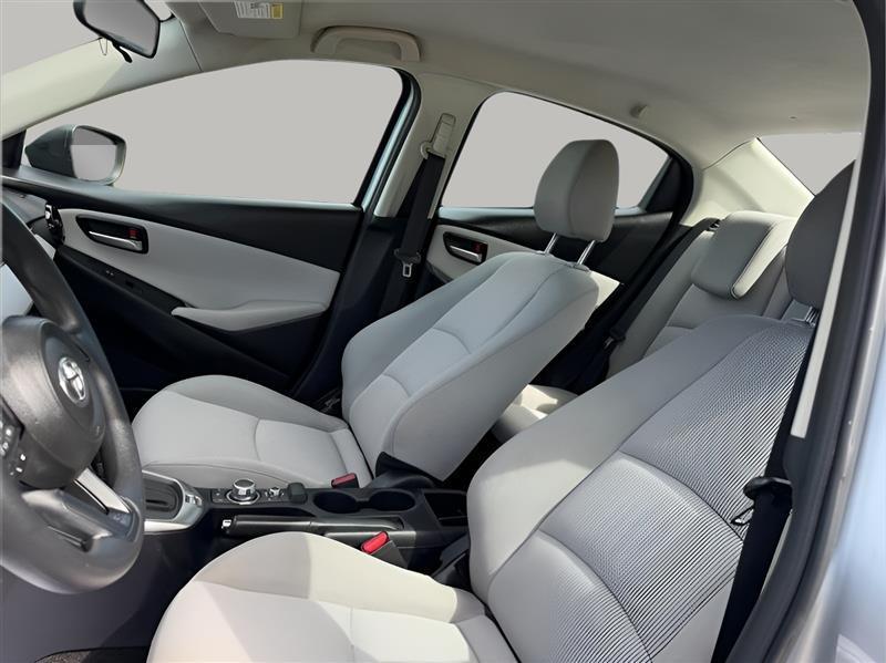 Toyota Yaris 4dr Sdn Auto 2020