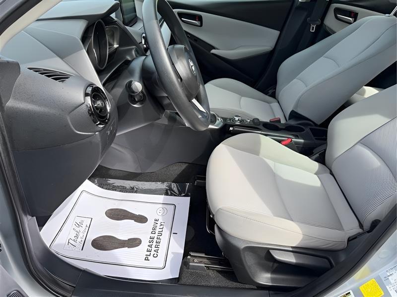 Toyota Yaris 4dr Sdn Auto 2020