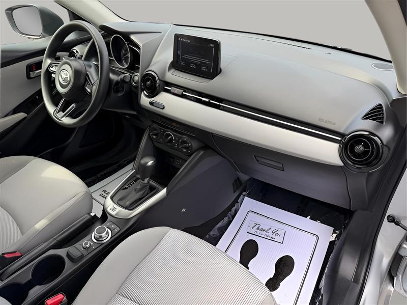 Toyota Yaris 4dr Sdn Auto 2020
