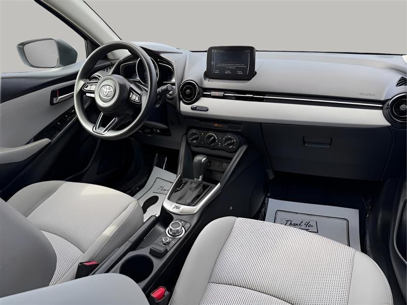 Toyota Yaris 4dr Sdn Auto 2020