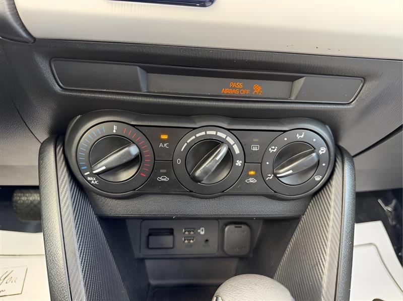 Toyota Yaris 4dr Sdn Auto 2020