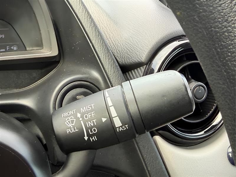 Toyota Yaris 4dr Sdn Auto 2020