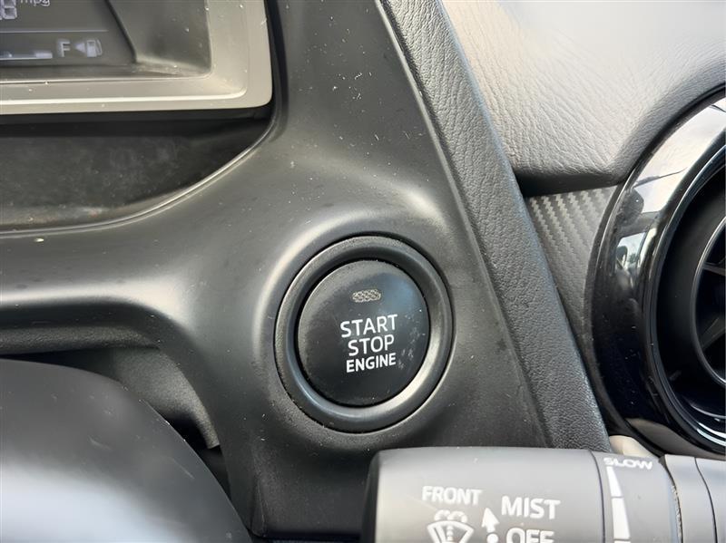 Toyota Yaris 4dr Sdn Auto 2020
