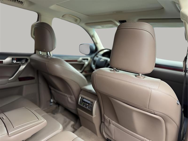 Lexus GX 460 4WD 4dr Premium 2016