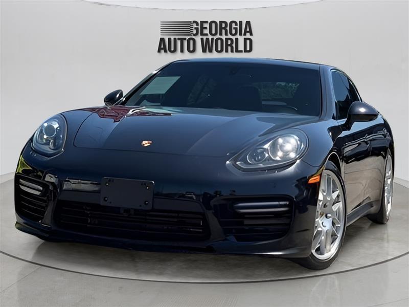 2015 Porsche Panamera GTS's photo